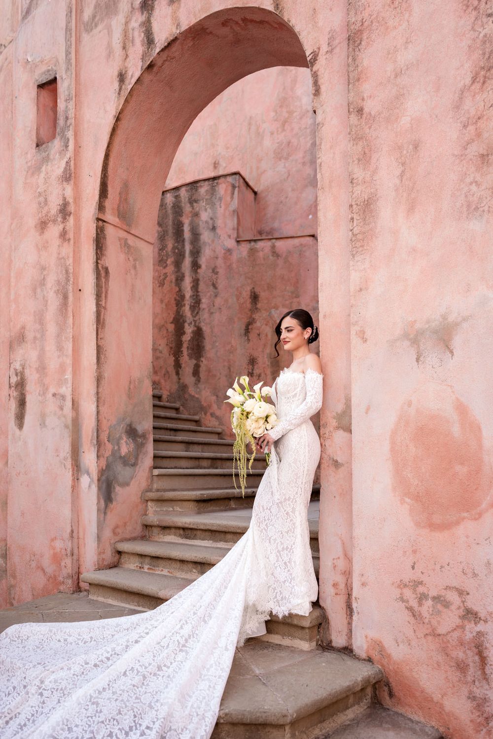 Luxury destination wedding at Palazzo Principi Lanza in Calabria, Italy.