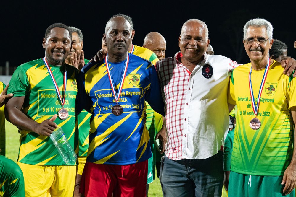 Remise de médailles lors d'un événement sportif en Guyane