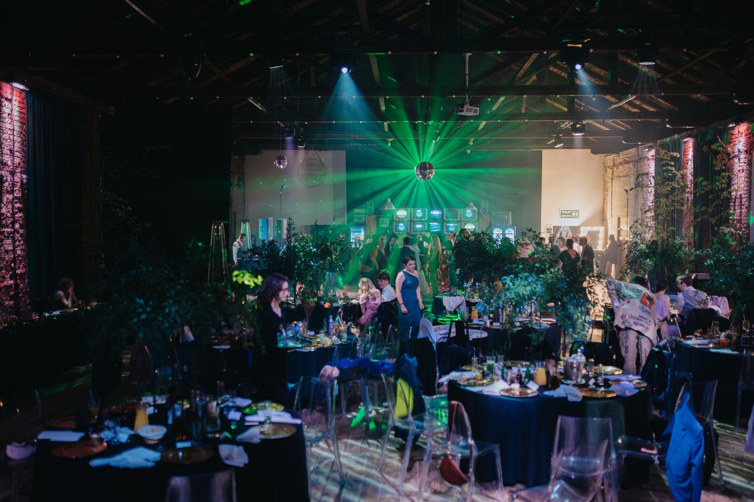 Sala weselna Kultura Wysoka Warszawa.Wojciech Grzegorczyk fotograf ślubny Olsztyn