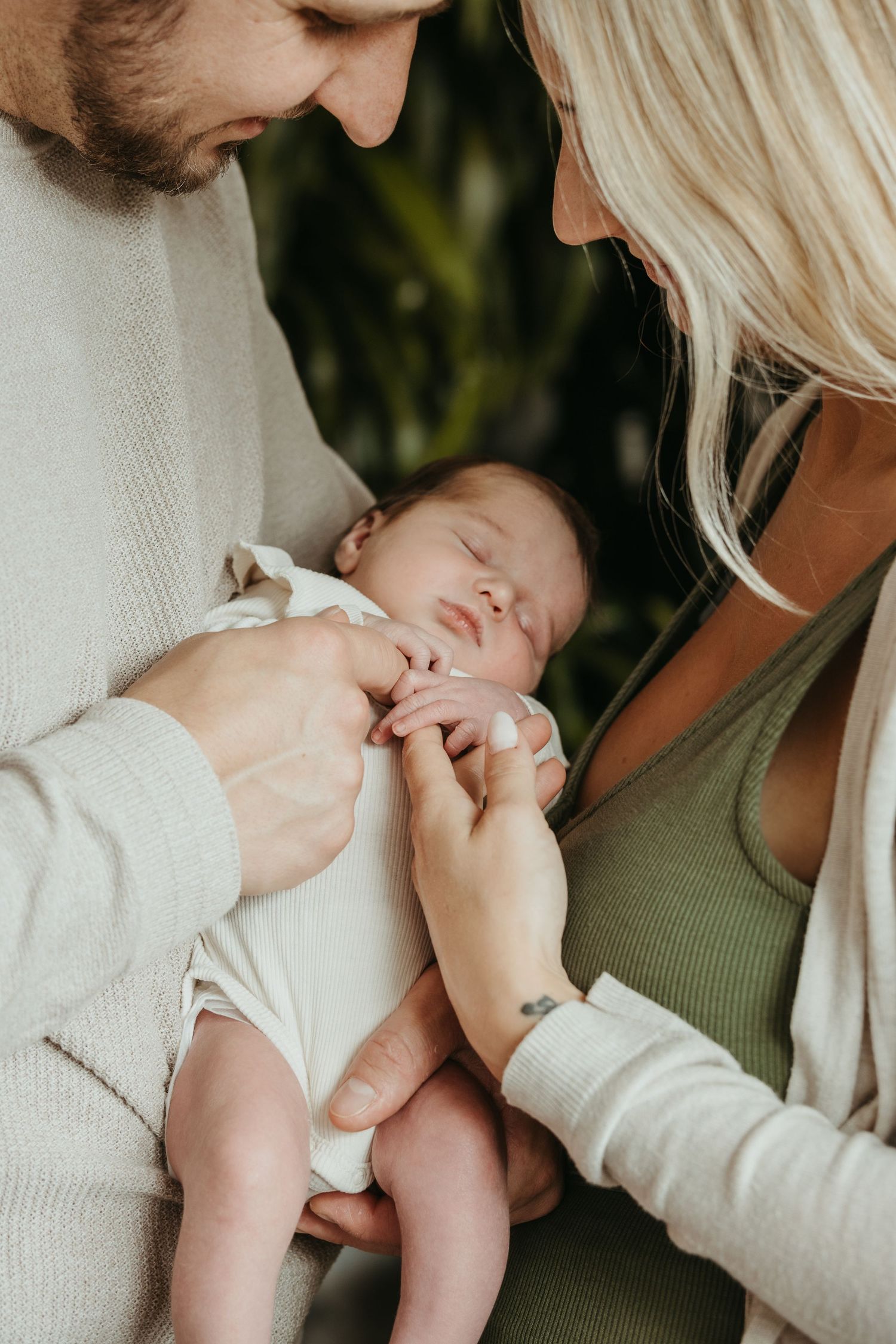 Newborn in-home photography in Iceland