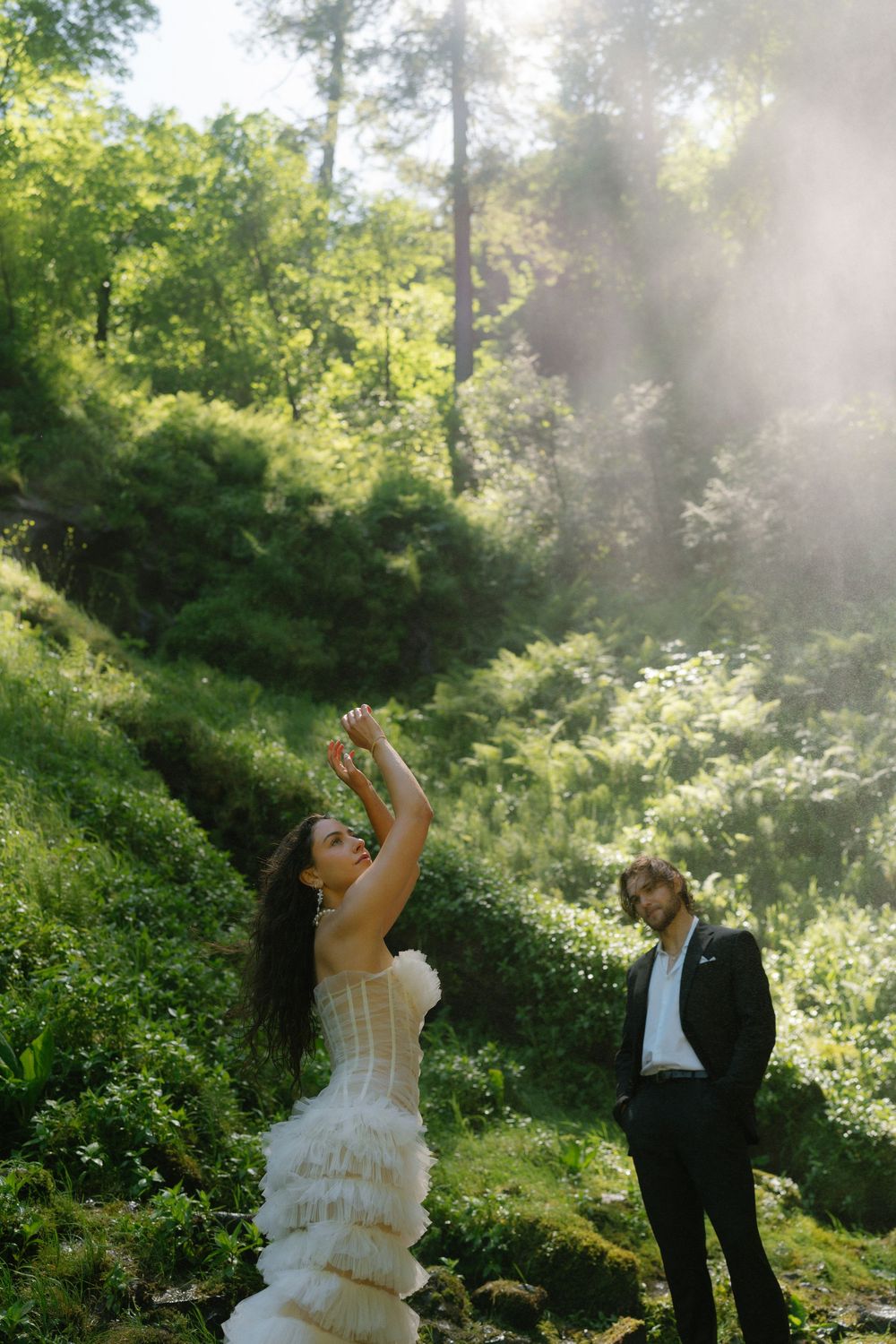 Eloping in Oregon's Coast, dancing in waterfalls, saying I love you. A story everyone wants read.