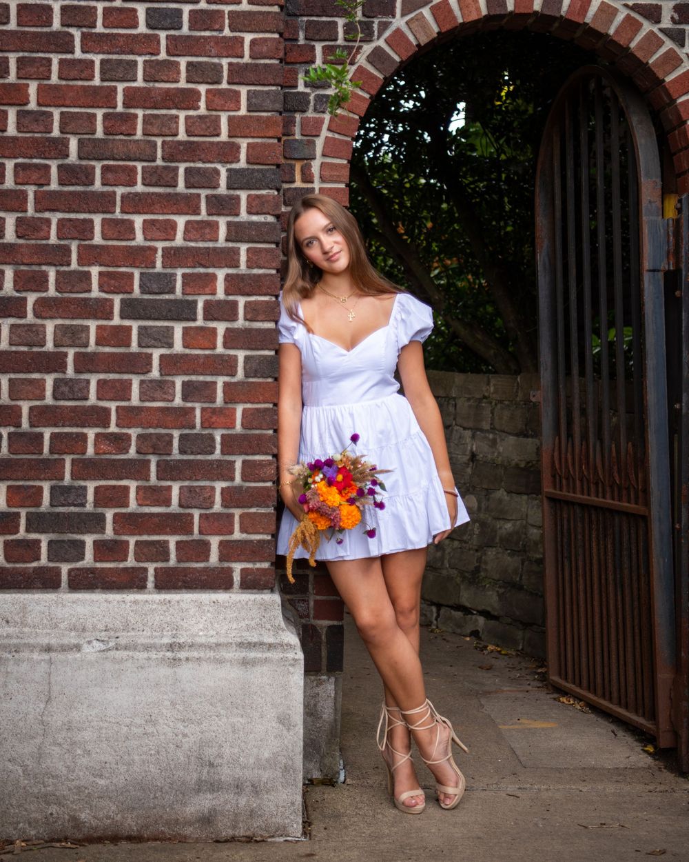 senior summer dress flowers Pittsburgh white Pittsburgh Dance Photographer