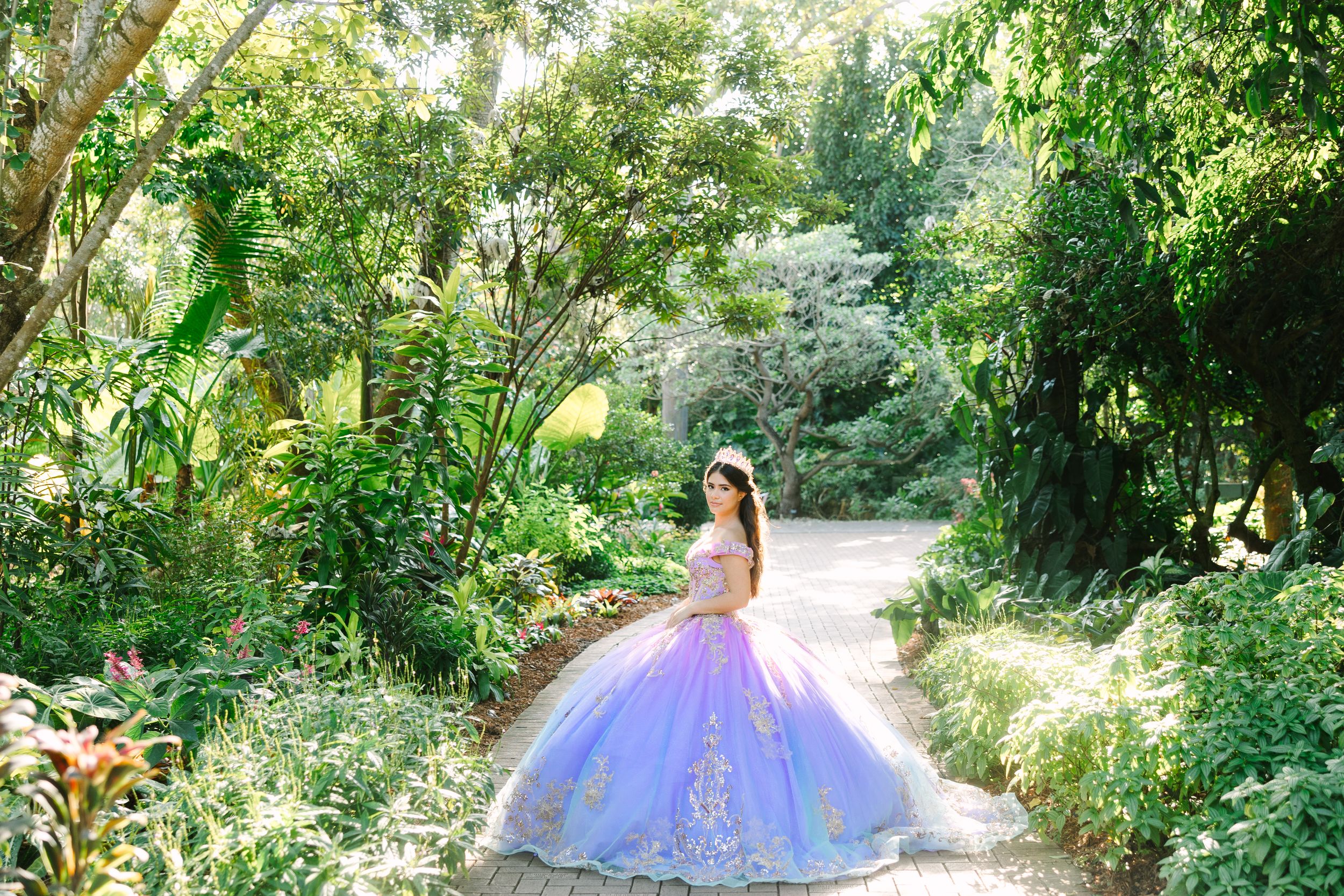 Bilingual quinceañera photographer in Miami coral fairchild tropical gardens and vizcaya