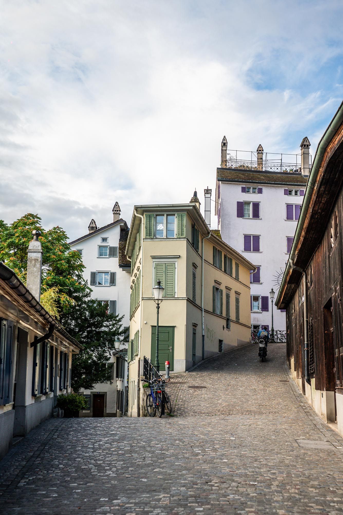 A panoramic sequence of cobblestone streets and historic buildings in Montmartre, Paris, showing charming architecture and pathways.