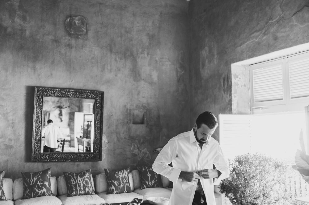 Groom getting ready for his wedding in Cartagena.
