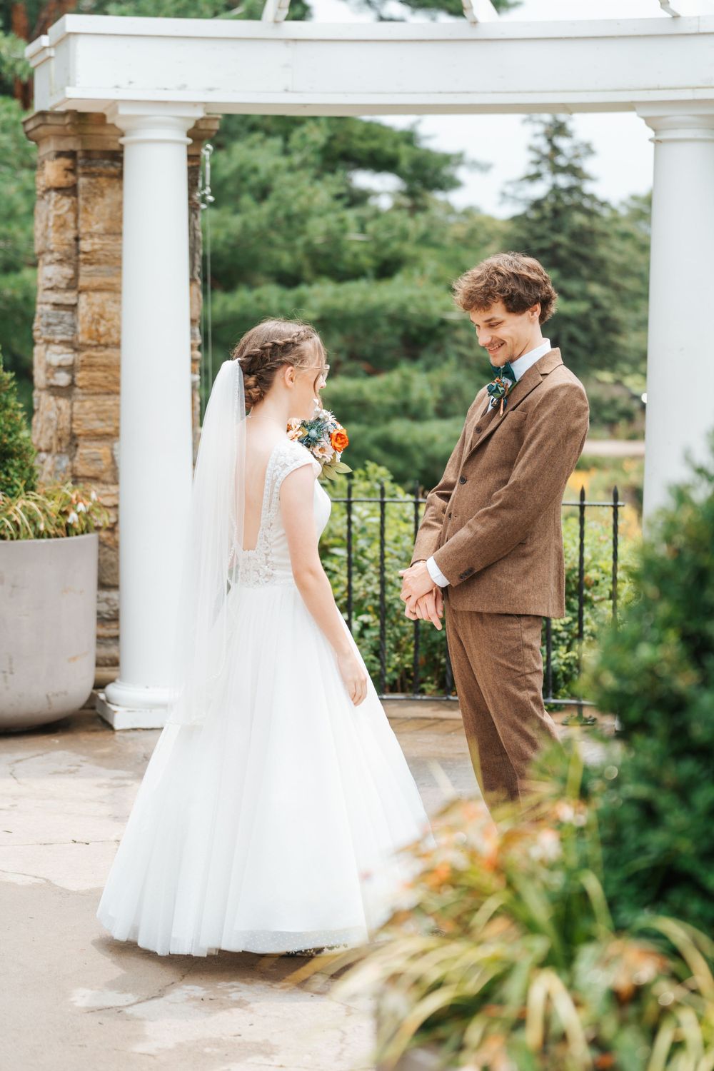 Ally & Jesse Como Conservatory First Look 3