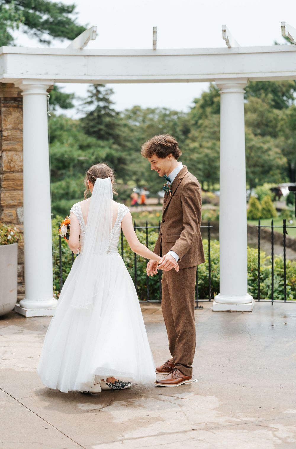 Ally & Jesse Como Conservatory First Look 5