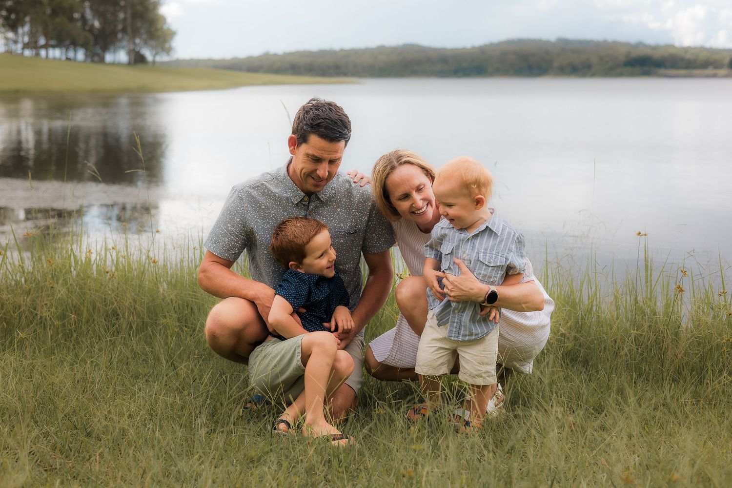 Fun family portrait session outdoors in natural light in Brisbane by Lake Samsonvale