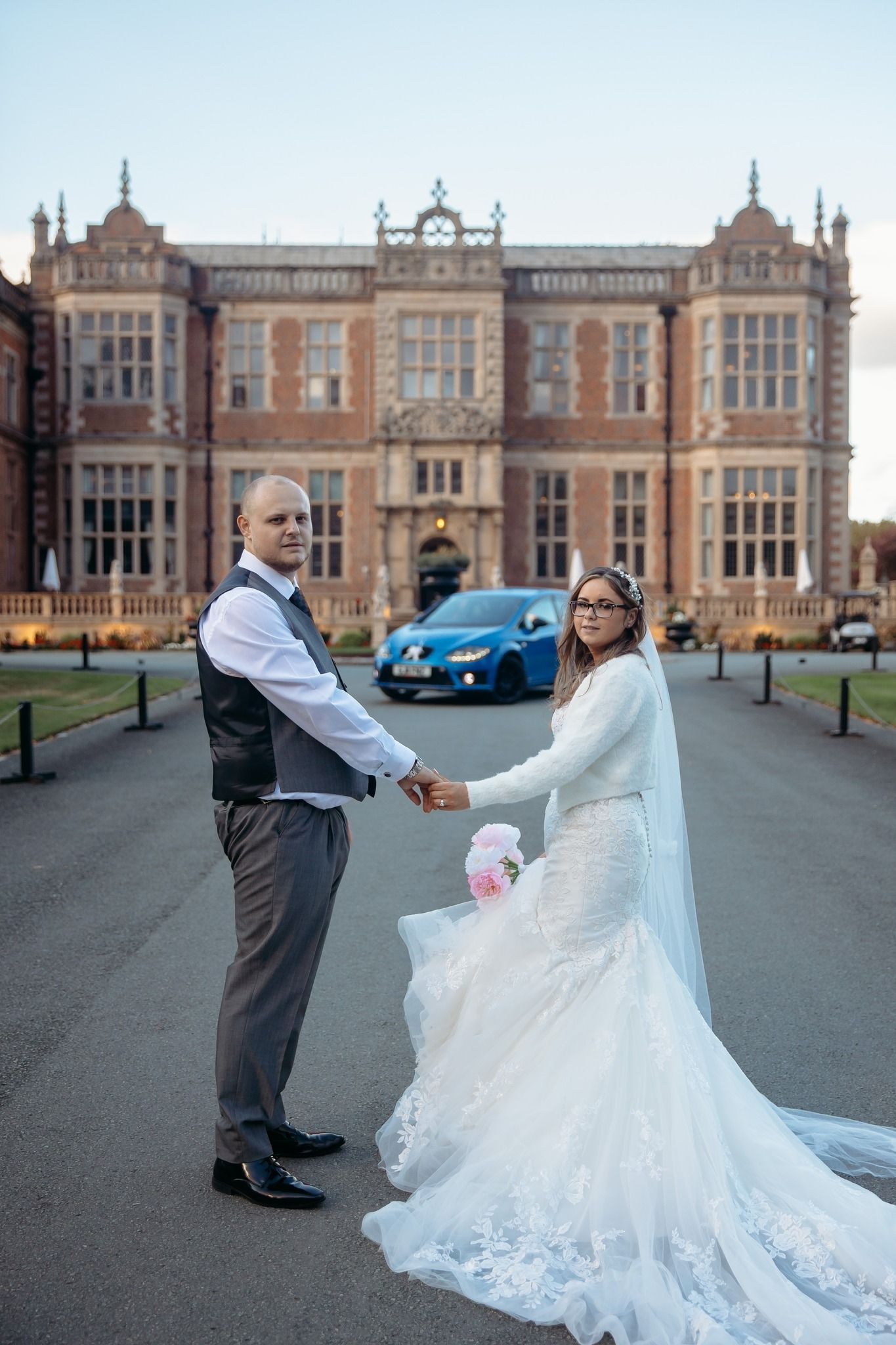 Towneley Hall Wedding in Burnley, Lancashire. Bride and Groom wedding photo. Budget Lancashire Wedding Photography.
