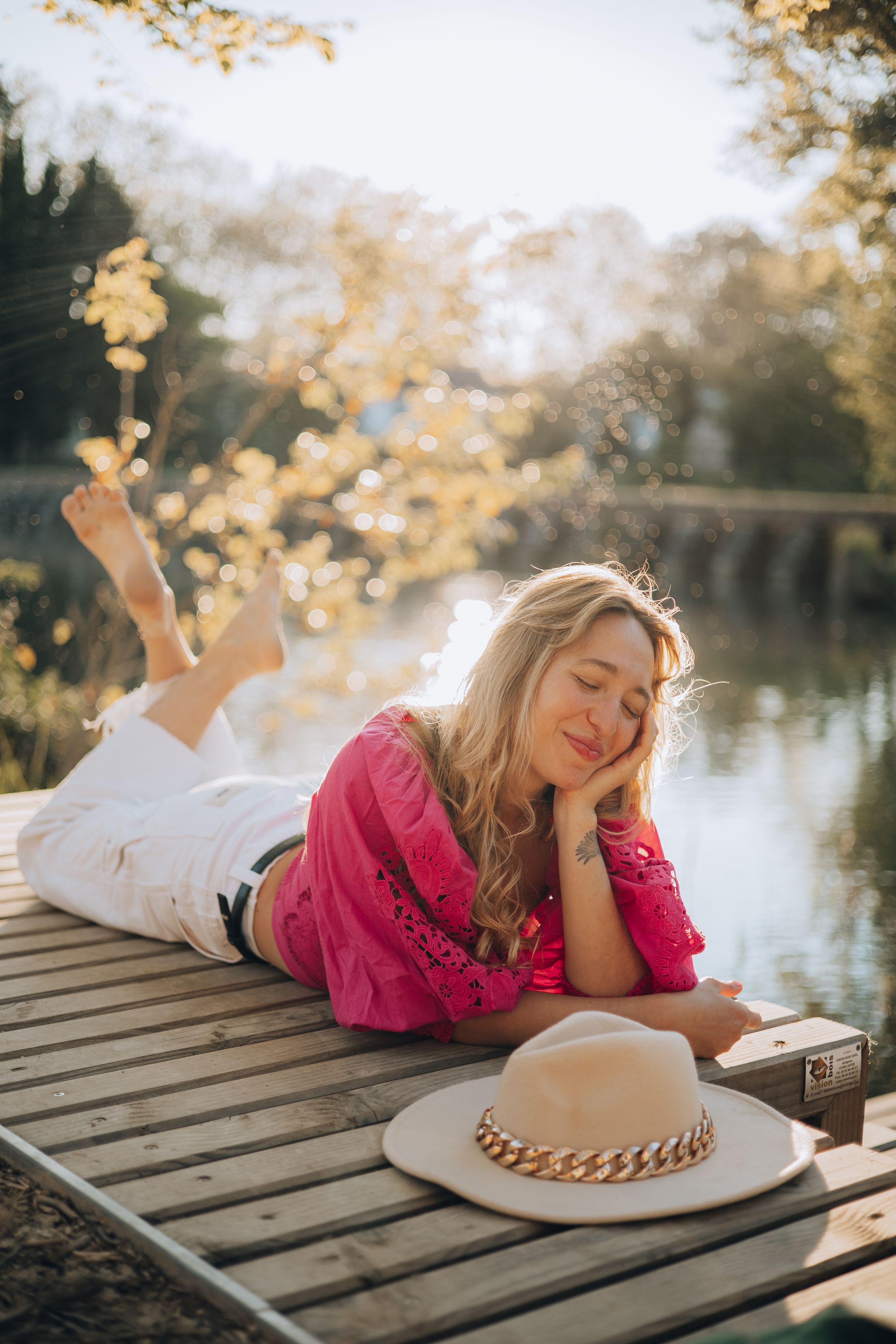 séance photo femme blonde dans la nature à Toulouse
