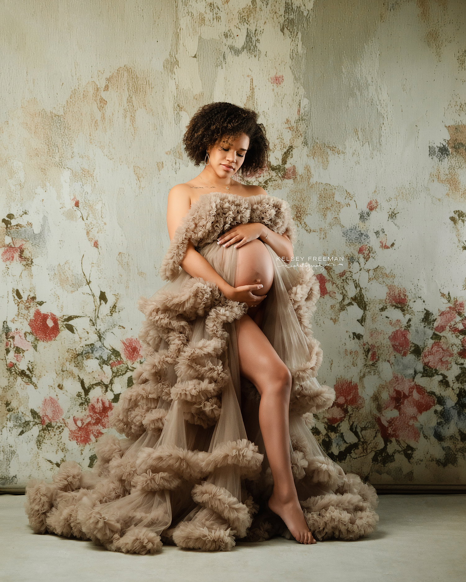 Newborn, maternity, & family photography studio located in between Atlanta, Georgia and Birmingham, Alabama with full service photo studio.