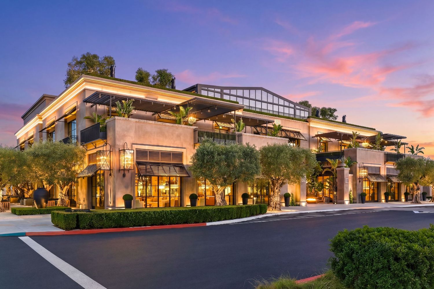 Michael Corona Photography Commercial Real Estate Retail building twilight scene