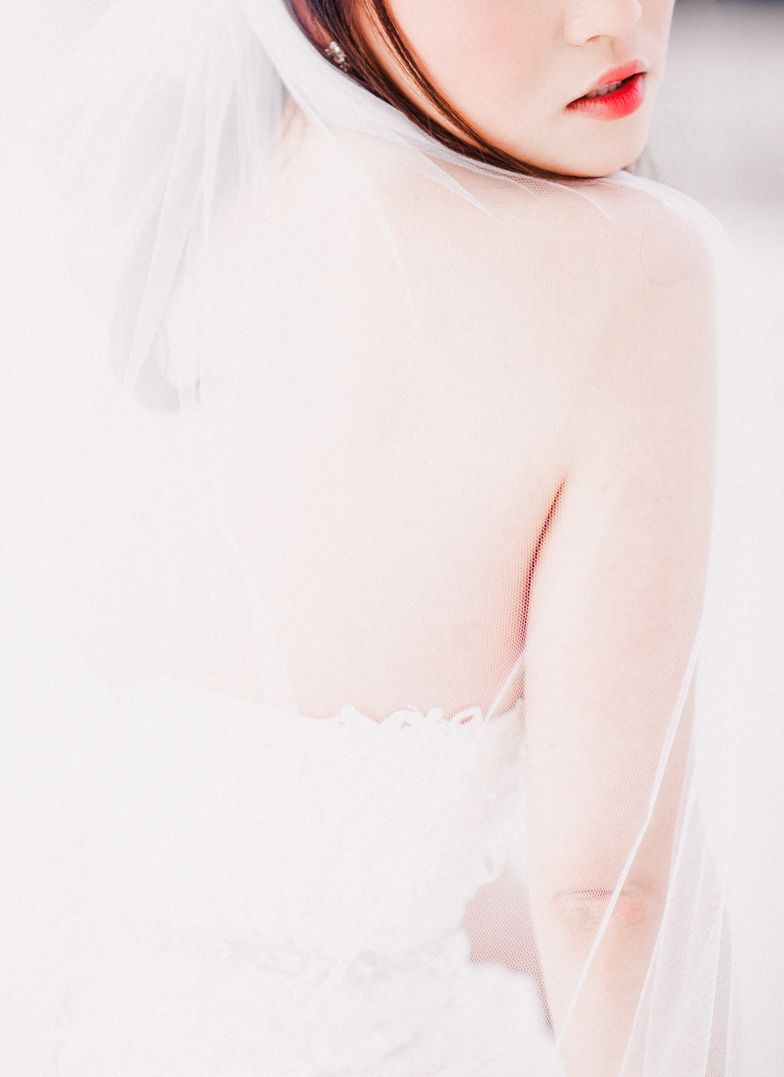 bridal portrait pre wedding photography mallorca mediterranean light in jumeirah hotel