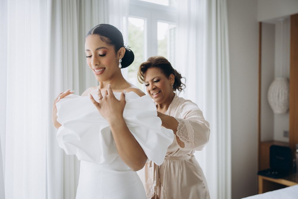 Elegant bride portrait during wedding preparation in Barcelona
