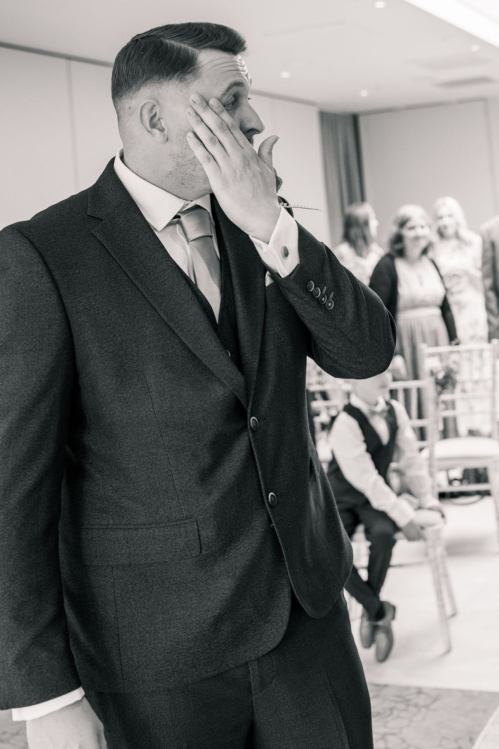 NORFOLK WEDDING CEREMONY - WEDDING PHOTOGRAPHY NORFOLK NORWICH PARK FARM WEDDING
