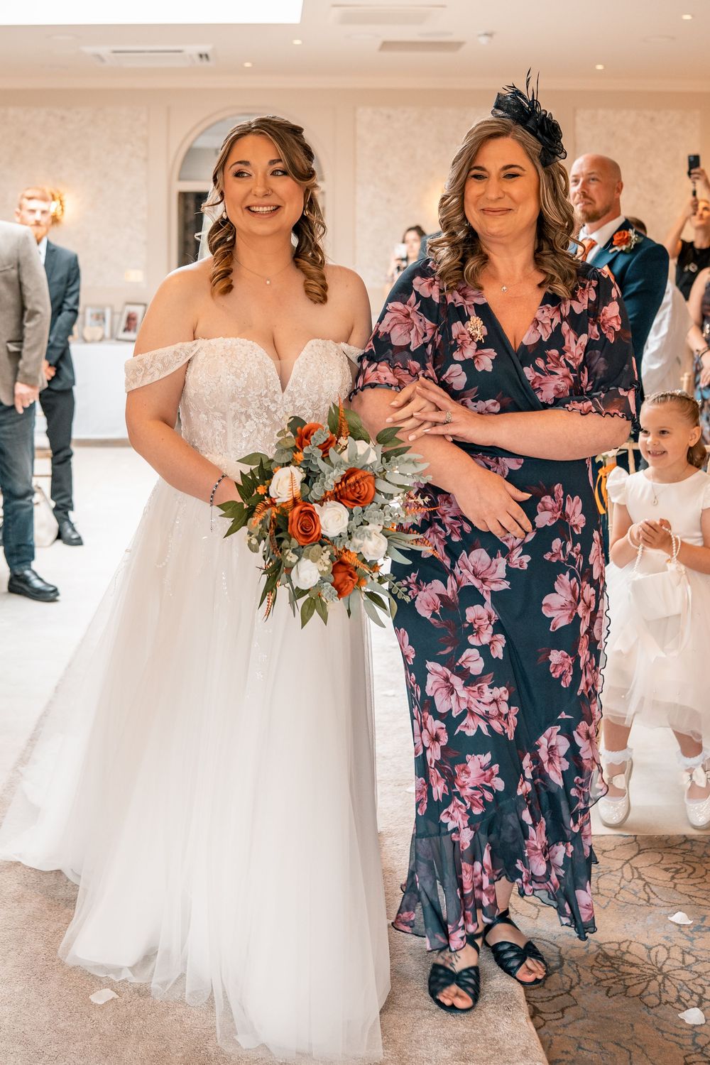 NORFOLK WEDDING CEREMONY - WEDDING PHOTOGRAPHY NORFOLK NORWICH PARK FARM WEDDING