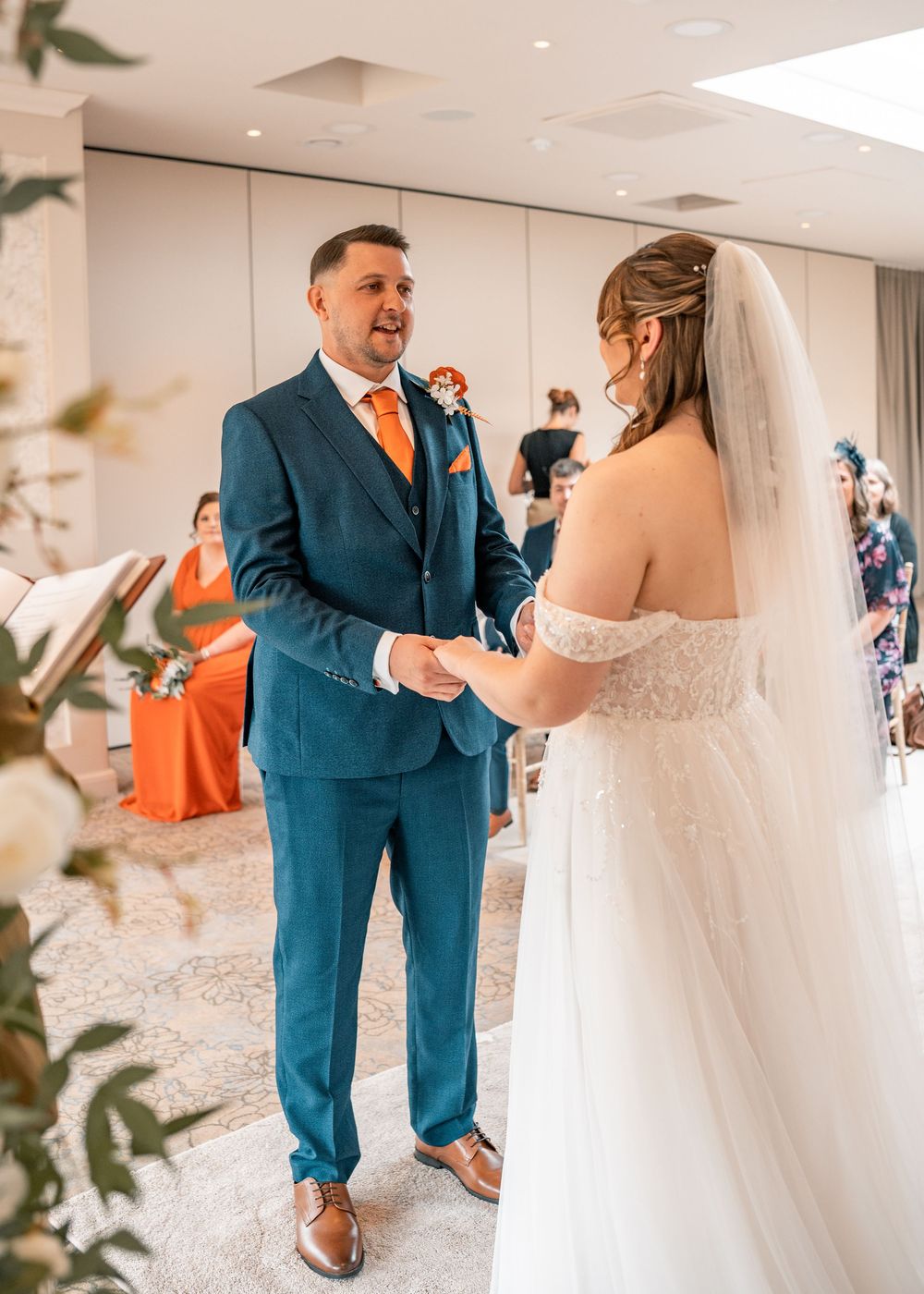 NORFOLK WEDDING CEREMONY - WEDDING PHOTOGRAPHY NORFOLK NORWICH PARK FARM WEDDING