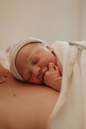 Geboortefotograaf geboorte geboortefotografie brabant Oss bevalling Den Bosch Uden  fotografie baby newborn newlife zwangerschapsshoot gezin