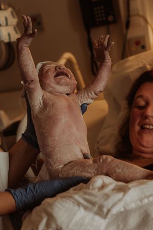 Geboortefotograaf geboorte geboortefotografie brabant Oss bevalling Den Bosch Uden  fotografie baby newborn newlife zwangerschapsshoot gezin