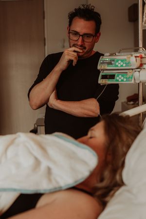Geboortefotograaf geboorte geboortefotografie brabant Oss bevalling Den Bosch Uden  fotografie baby newborn newlife zwangerschapsshoot gezin