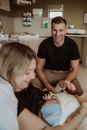 Geboortefotograaf geboorte geboortefotografie brabant Oss bevalling Den Bosch Uden  fotografie baby newborn newlife zwangerschapsshoot gezin