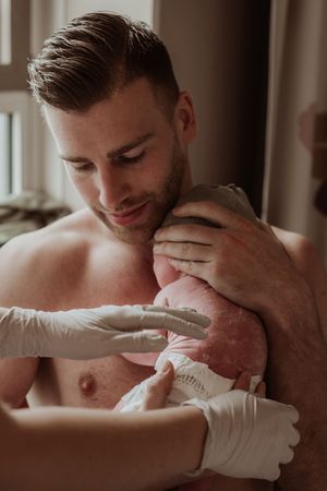 Geboortefotograaf geboorte geboortefotografie brabant Oss bevalling Den Bosch Uden  fotografie baby newborn newlife zwangerschapsshoot gezin