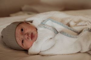 Geboortefotograaf geboorte geboortefotografie brabant Oss bevalling Den Bosch Uden  fotografie baby newborn newlife zwangerschapsshoot gezin