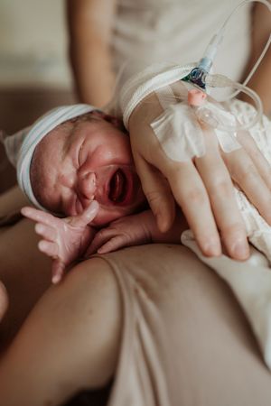 Geboortefotograaf geboorte geboortefotografie brabant Oss bevalling Den Bosch Uden  fotografie baby newborn newlife zwangerschapsshoot gezin