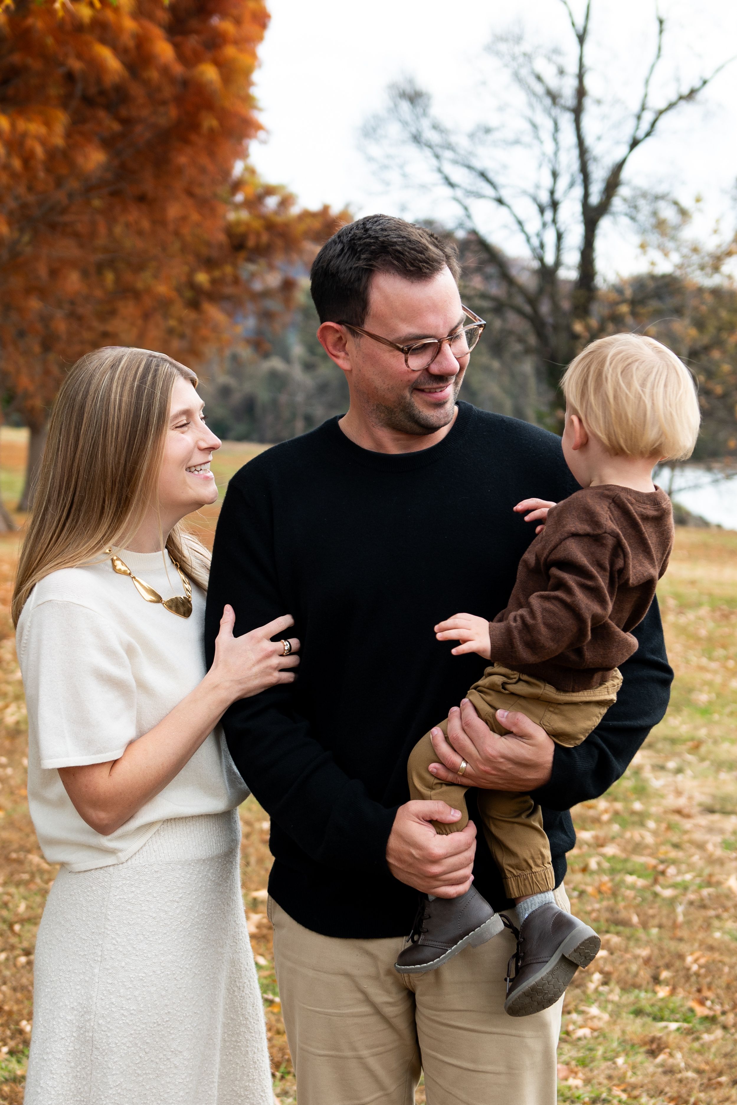 Knoxville Family Photographer
Sequoyah Hills Park
Tennessee Family Photographer
Knoxville, Tennessee Family Photographer