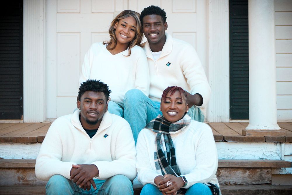 Family Photos taken by FA Photography and Media.