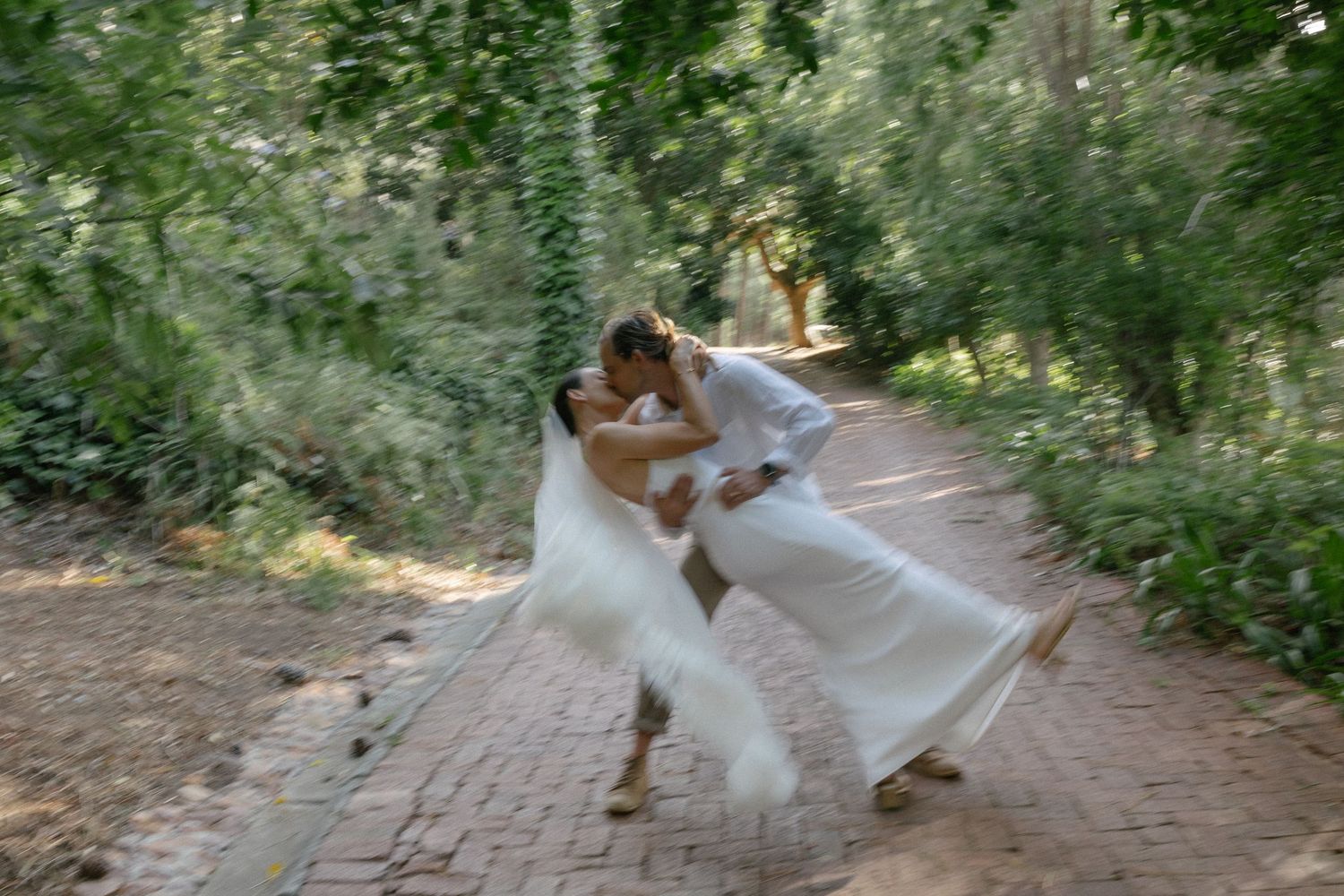 Cape Town wedding photographer Christene de Coning at Silvermist Constantia documentary wedding