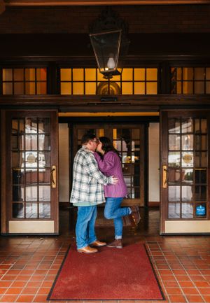 Mariemont Ohio Engagement Session - Hallmark Vibes