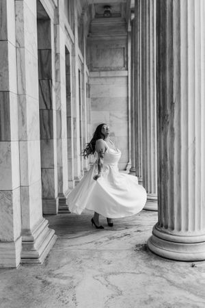 Toldeo art museum engagement session with Cincinnati photographer