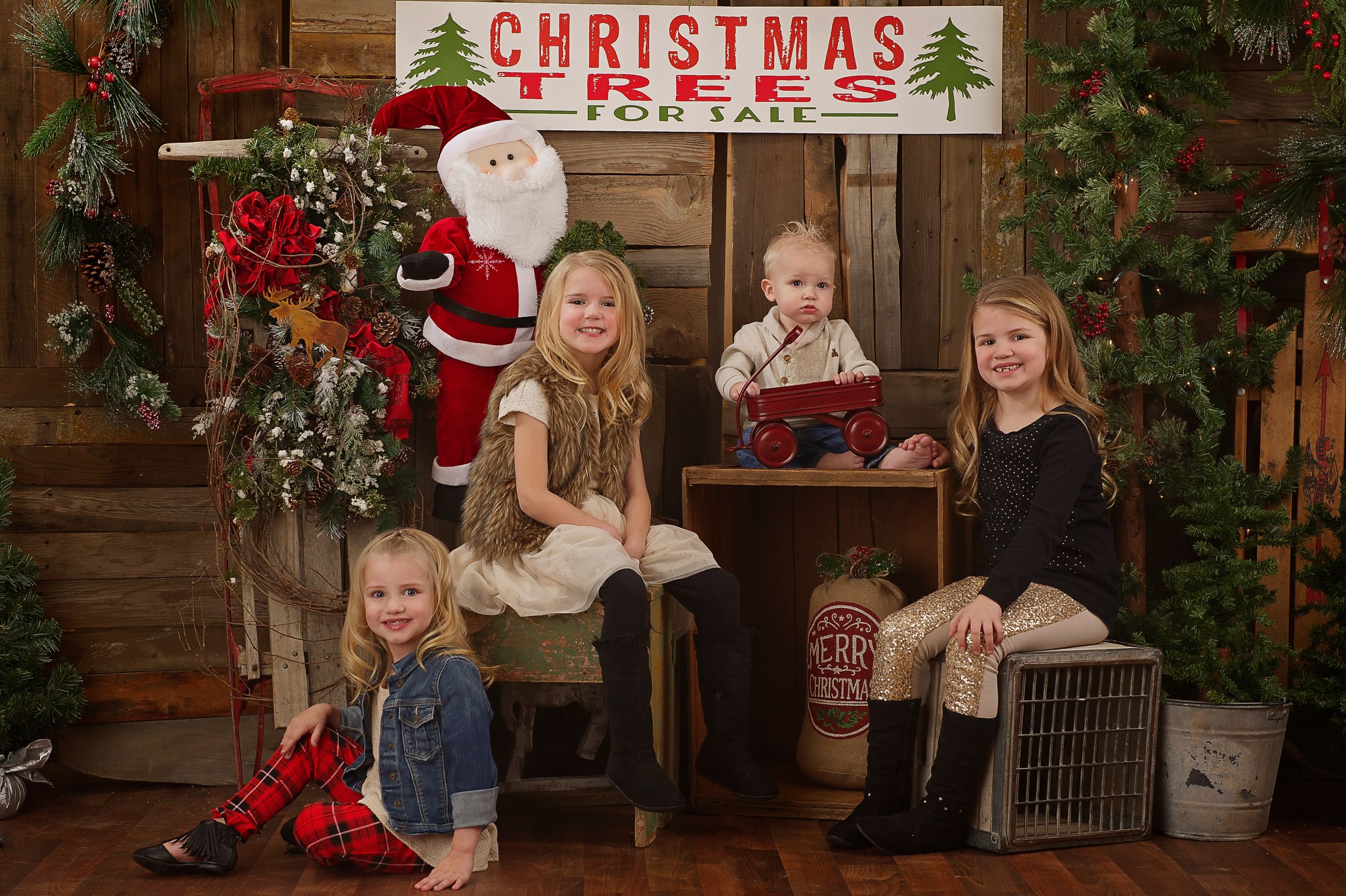 Each of our Christmas sets are custom styled and built! Creating something truly unique each year! Blackfoot, Idaho Falls, Pocatello photog