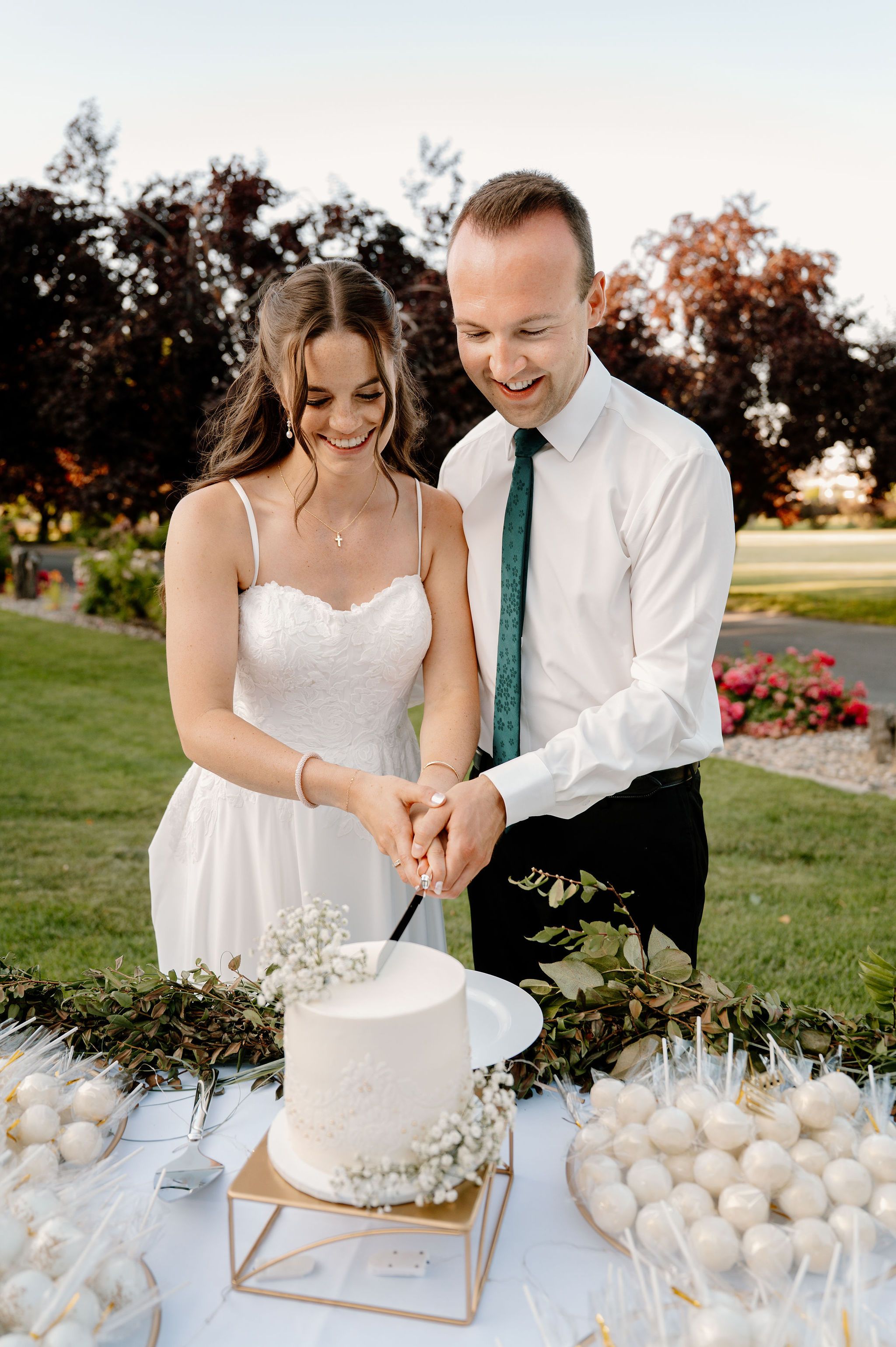Summer wedding reception at Promise Garden in Pasco