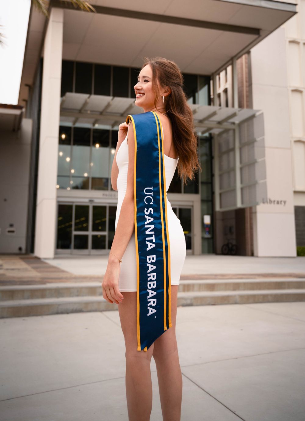 UCSB Graduation Photos Photographer Tai Dakin Santa Barbara Goleta Isla Vista