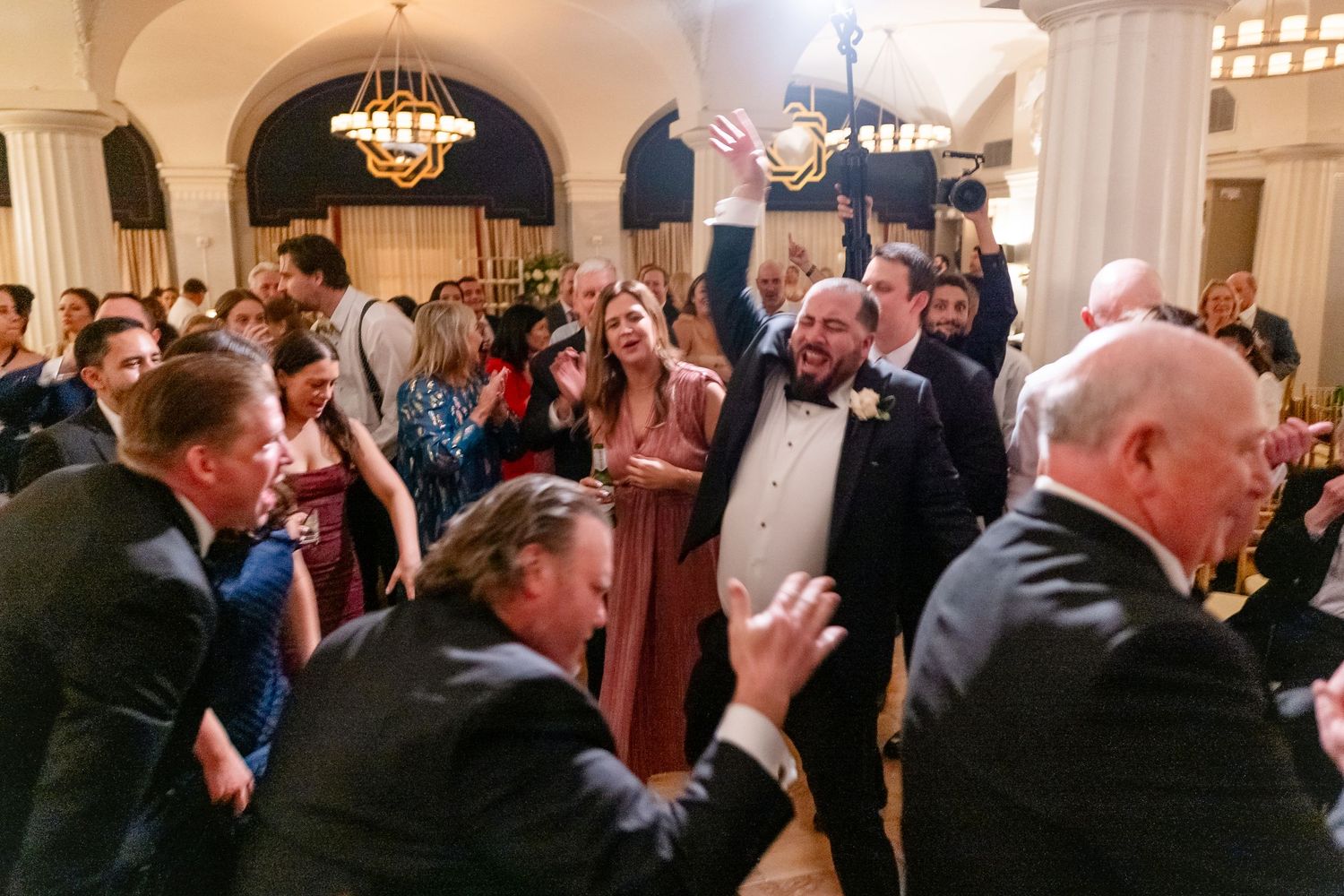 Kristi + EJ | Kimpton Hotel Monaco DC | © Carly Arnwine Photography | Modern Social Events | DJ Mattie Fresh | Le Chateau de Crystale Events