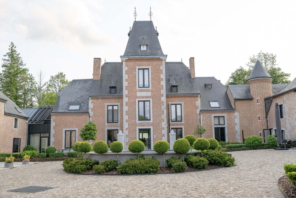 photo de la cour intérieure du chateau de vignée , à Rochefort