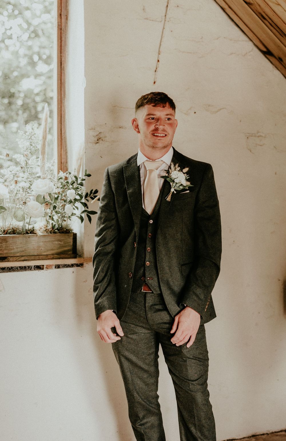 A Joyful, Intimate Elopement at The Cornish Place by Olivia Rossi Photography. Cornish-Place-Woodshed-Cornish-Place-elopement-meadow