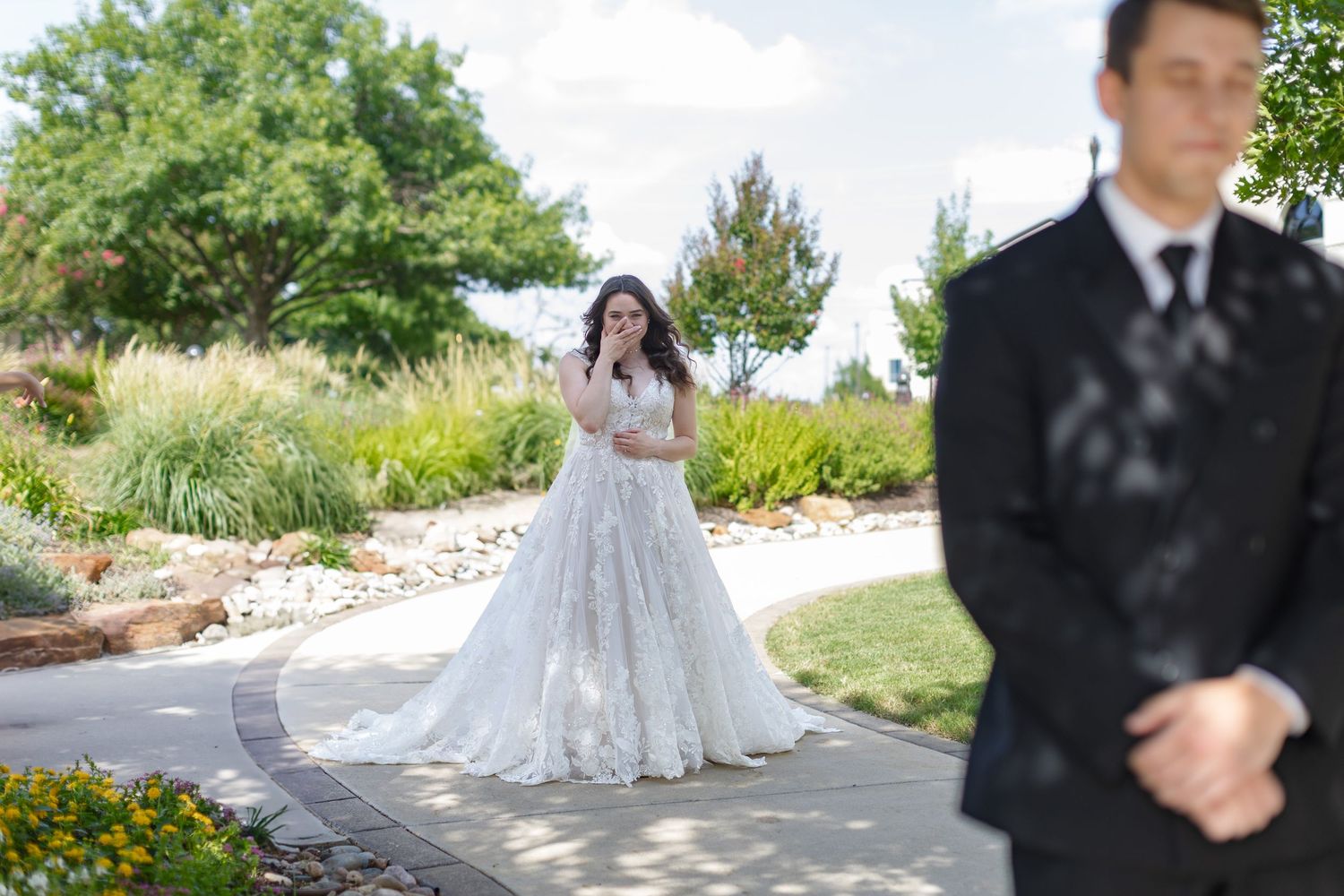 The Ultimate Wedding Checklist getting ready bride dress budget venue and bookings florals dream photographer videographer vendor inspired