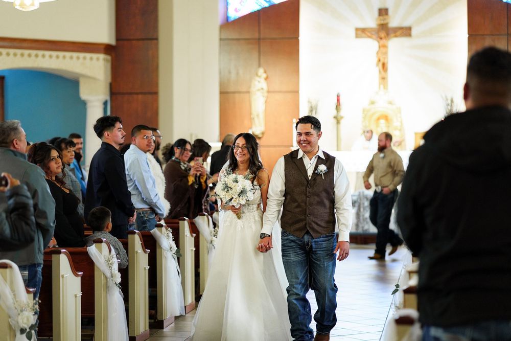 midland tx wedding photographer photographers midland tx west texas wedding photographer midland odessa weddings bride and groom isle church