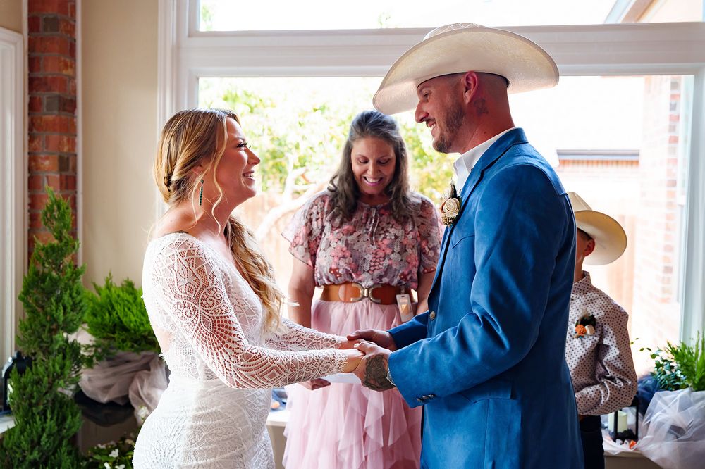 midland tx wedding photographer photographers midland tx west texas wedding photographer midland odessa weddings bride and groom altar