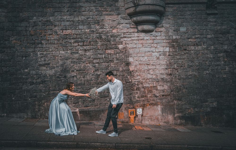 Sedinta foto cununie civilă. Fotograf profesionist de nunta in București si toată România. Preț mic, albume foto de nunta.