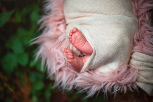 Nanaimo Outdoor Newborn Photography - Little Ginger Photography in Nanaimo, BC on Vancouver Island. Newborn Photographer in Nanaimo BC.