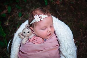 Nanaimo Outdoor Newborn Photography - Little Ginger Photography in Nanaimo, BC on Vancouver Island. Newborn Photographer in Nanaimo BC.