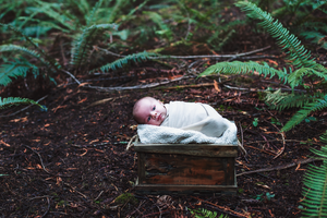Nanaimo Outdoor Newborn Photography - Little Ginger Photography in Nanaimo, BC on Vancouver Island. Newborn Photographer in Nanaimo BC.
