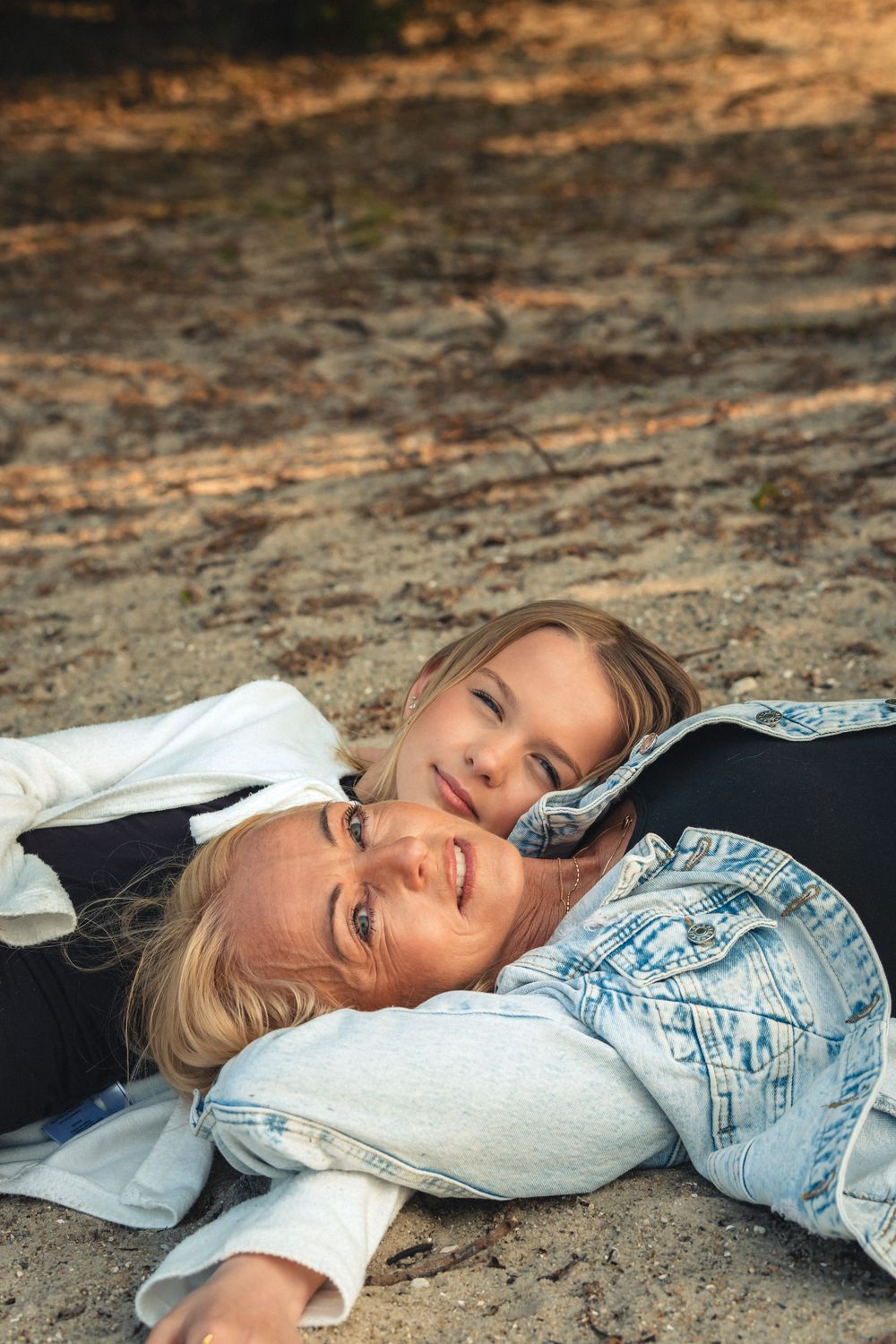 Porträtt fotograf med mor och dotter från Kristianstad. Fotografering i Malmö.