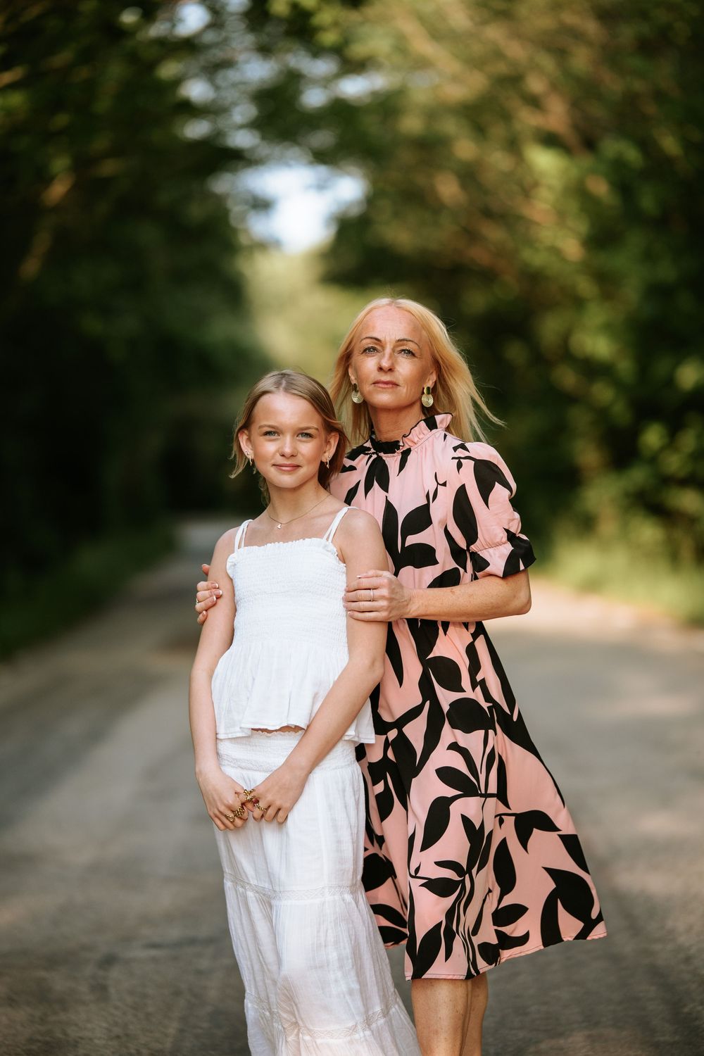 Porträtt fotograf med mor och dotter från Kristianstad. Fotografering i Malmö.