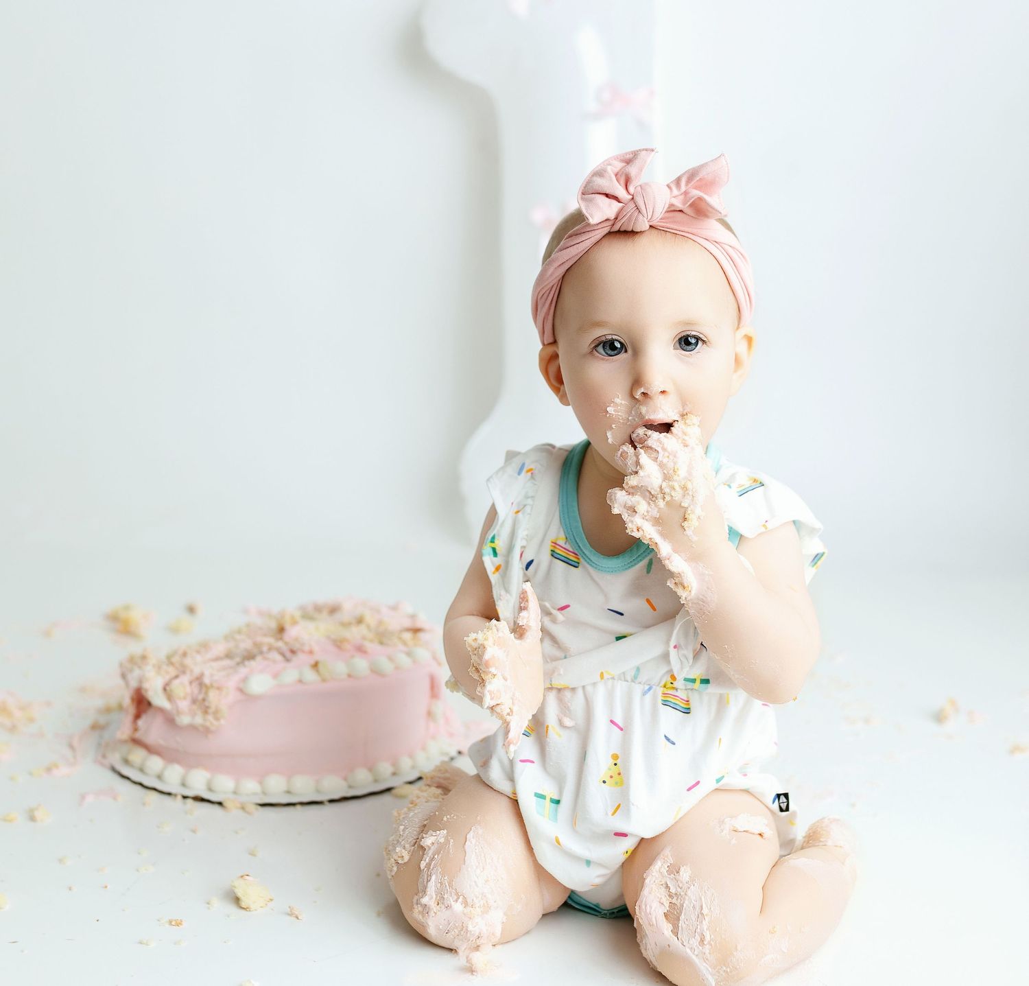 A smash the cake session. Greenville, SC newborn photographer, Easley, SC newborn photographer, Upstate SC newborn photographer