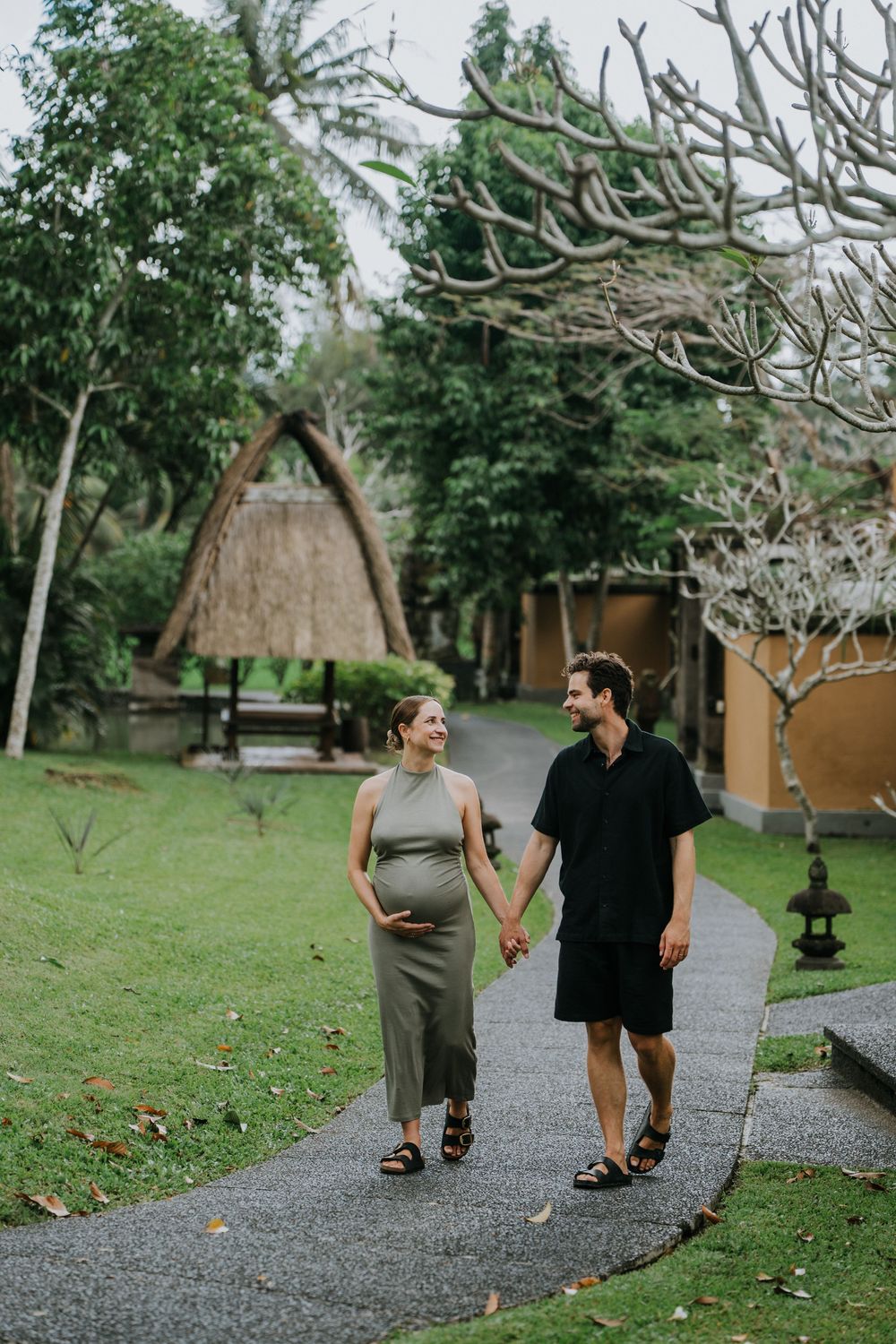 Maternity photoshoot at Tanah Gajah Ubud, Bali